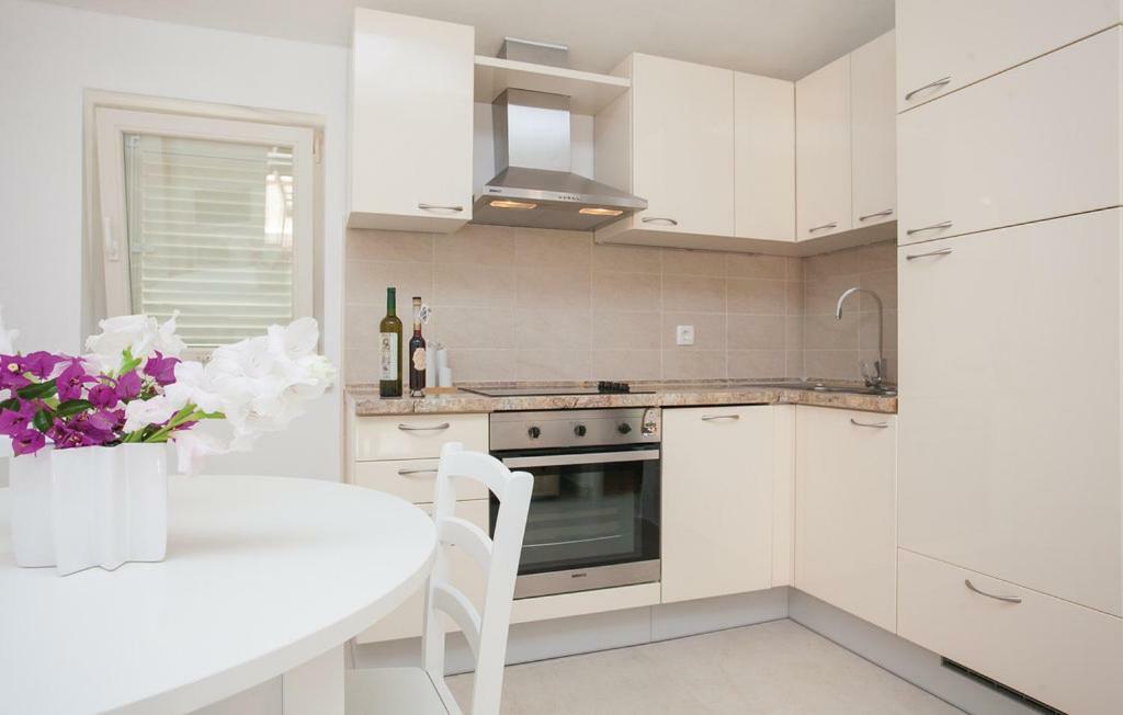 Beautiful Apartment By The Sea Prizba Exteriör bild