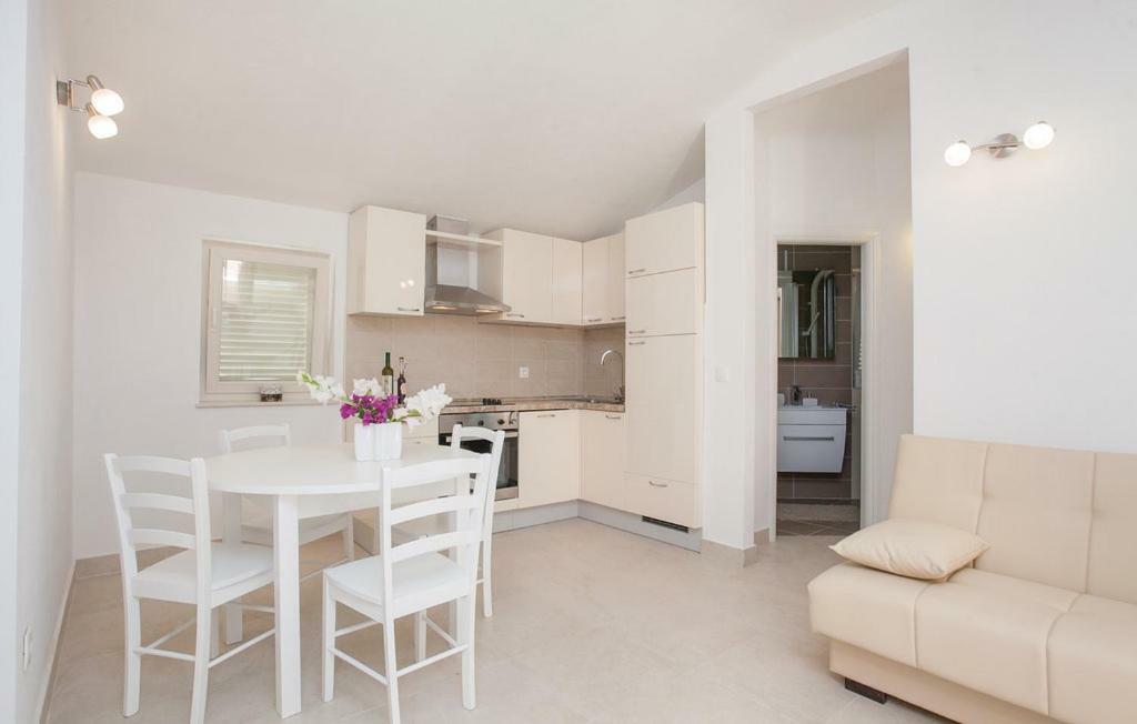 Beautiful Apartment By The Sea Prizba Exteriör bild